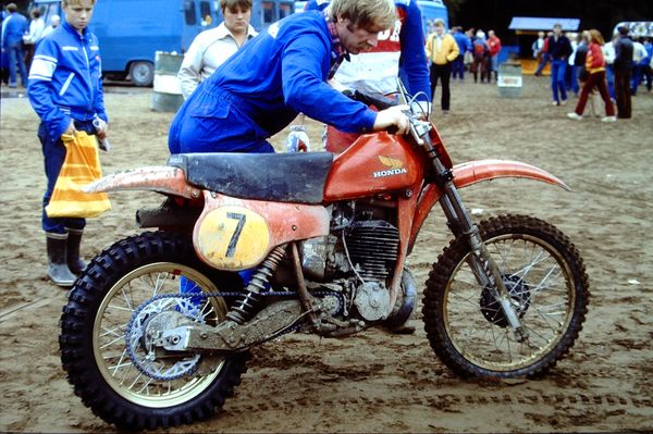 Malherben tehdas Honda vm 1979